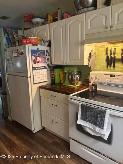 待售: $199,900 (2 贝兹, 2 浴室, 1366 平方英尺)