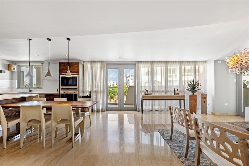 For Sale: $1,795,000 (3 beds, 2 baths, 3181 Square Feet)