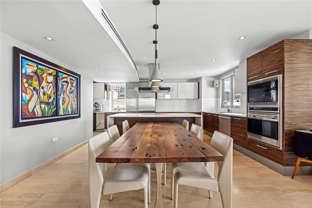 For Sale: $1,795,000 (3 beds, 2 baths, 3181 Square Feet)