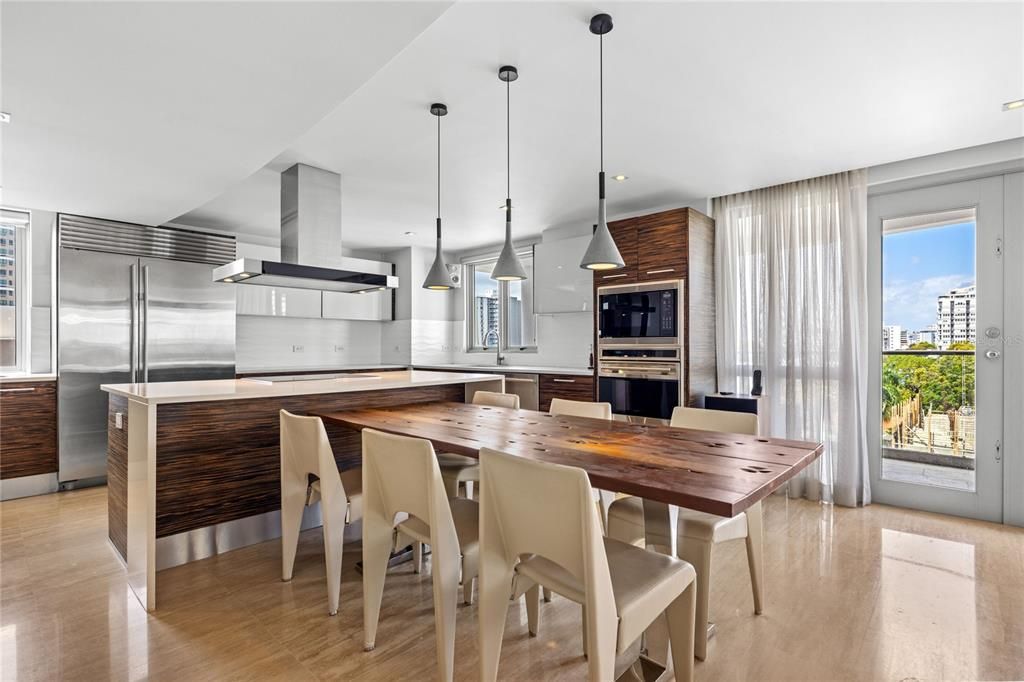 For Sale: $1,795,000 (3 beds, 2 baths, 3181 Square Feet)