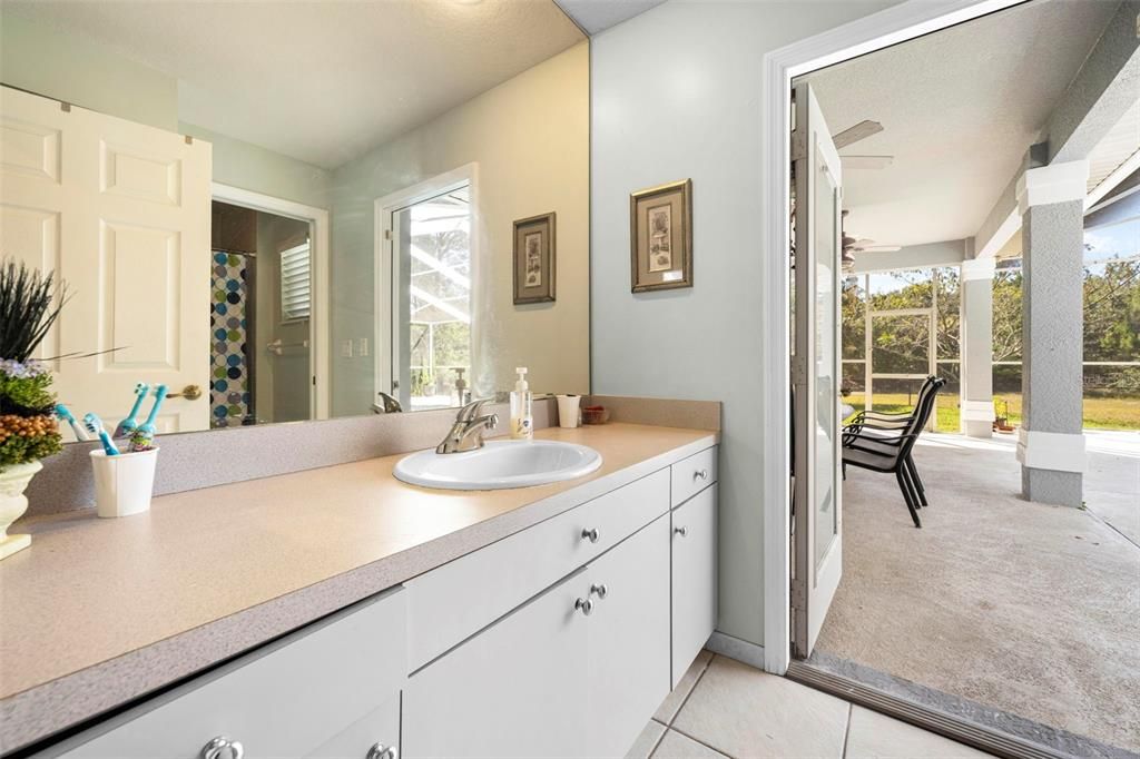 En Venta: $970,000 (6 camas, 3 baños, 4409 Pies cuadrados)