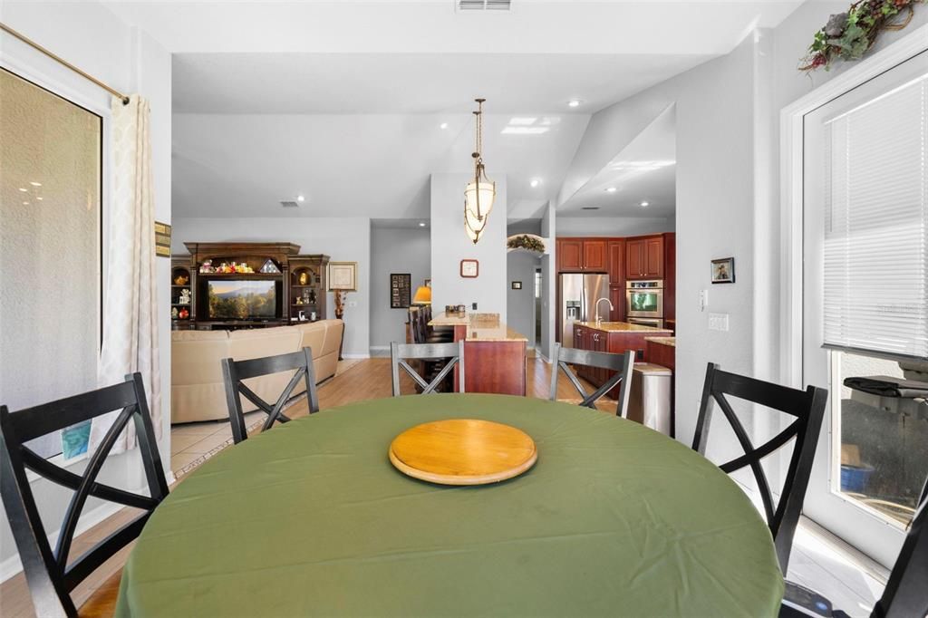 En Venta: $970,000 (6 camas, 3 baños, 4409 Pies cuadrados)