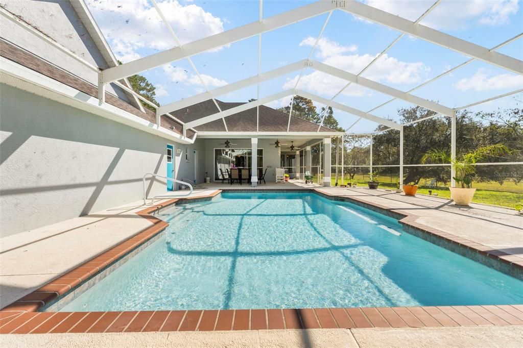 En Venta: $970,000 (6 camas, 3 baños, 4409 Pies cuadrados)