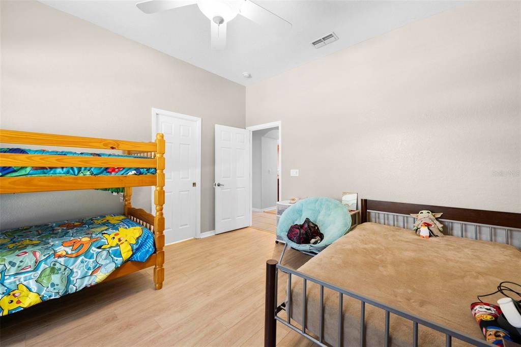 En Venta: $970,000 (6 camas, 3 baños, 4409 Pies cuadrados)