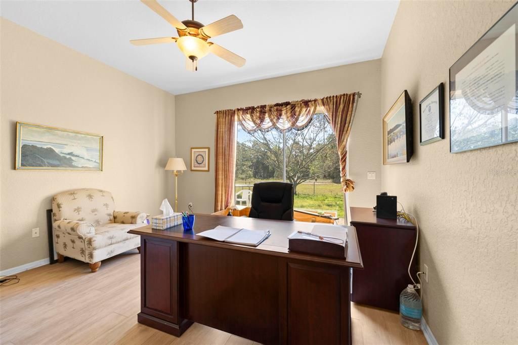 En Venta: $970,000 (6 camas, 3 baños, 4409 Pies cuadrados)