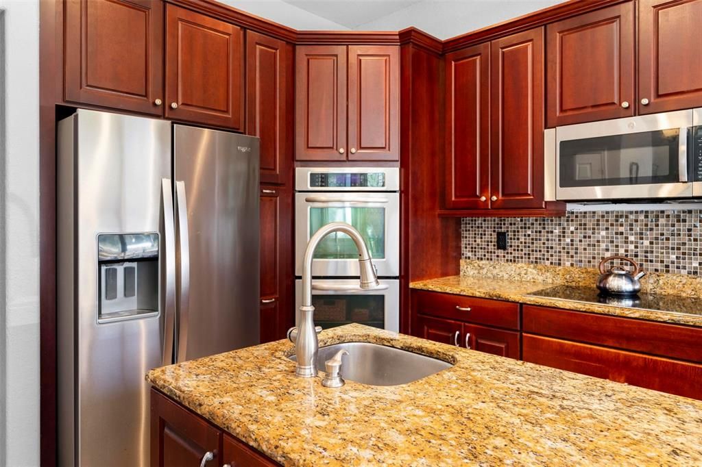 En Venta: $970,000 (6 camas, 3 baños, 4409 Pies cuadrados)