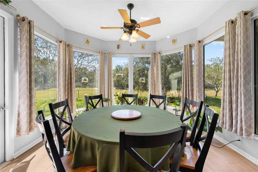 En Venta: $970,000 (6 camas, 3 baños, 4409 Pies cuadrados)