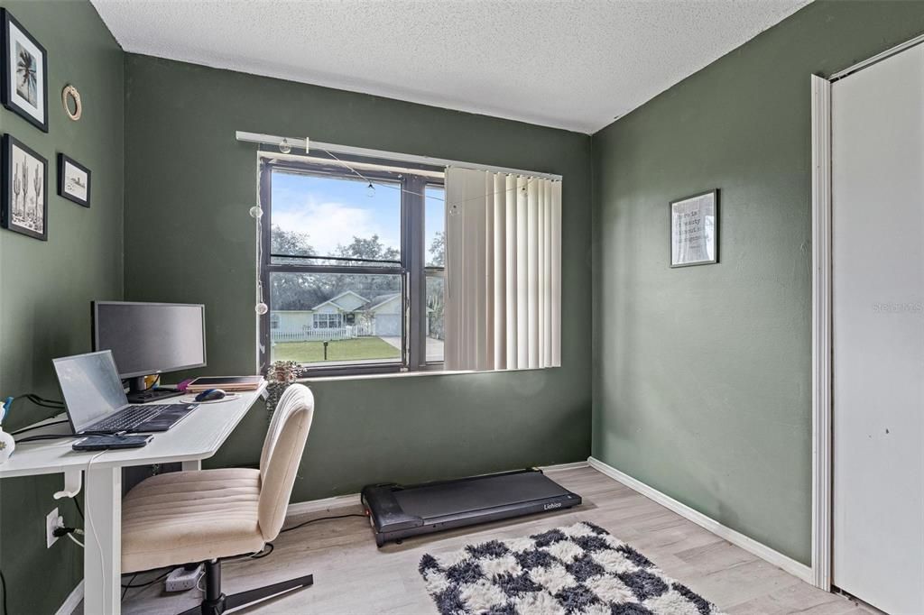 For Sale: $265,000 (3 beds, 1 baths, 1115 Square Feet)