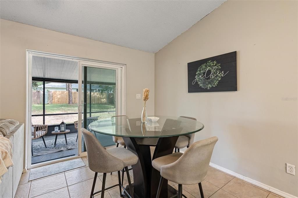 For Sale: $265,000 (3 beds, 1 baths, 1115 Square Feet)