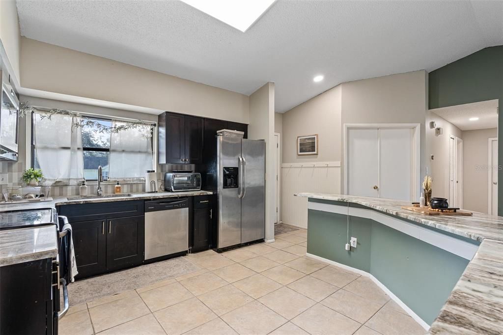 For Sale: $265,000 (3 beds, 1 baths, 1115 Square Feet)