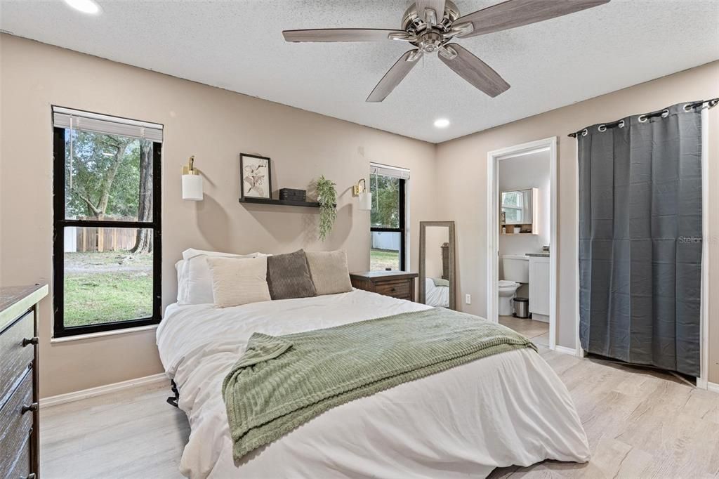 For Sale: $265,000 (3 beds, 1 baths, 1115 Square Feet)