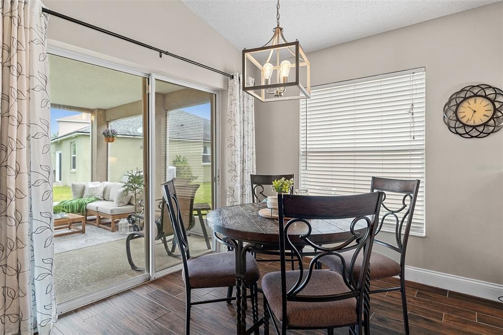 Activo con contrato: $400,000 (3 camas, 2 baños, 1668 Pies cuadrados)