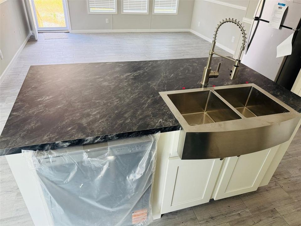 Active With Contract: $263,900 (4 beds, 2 baths, 1813 Square Feet)