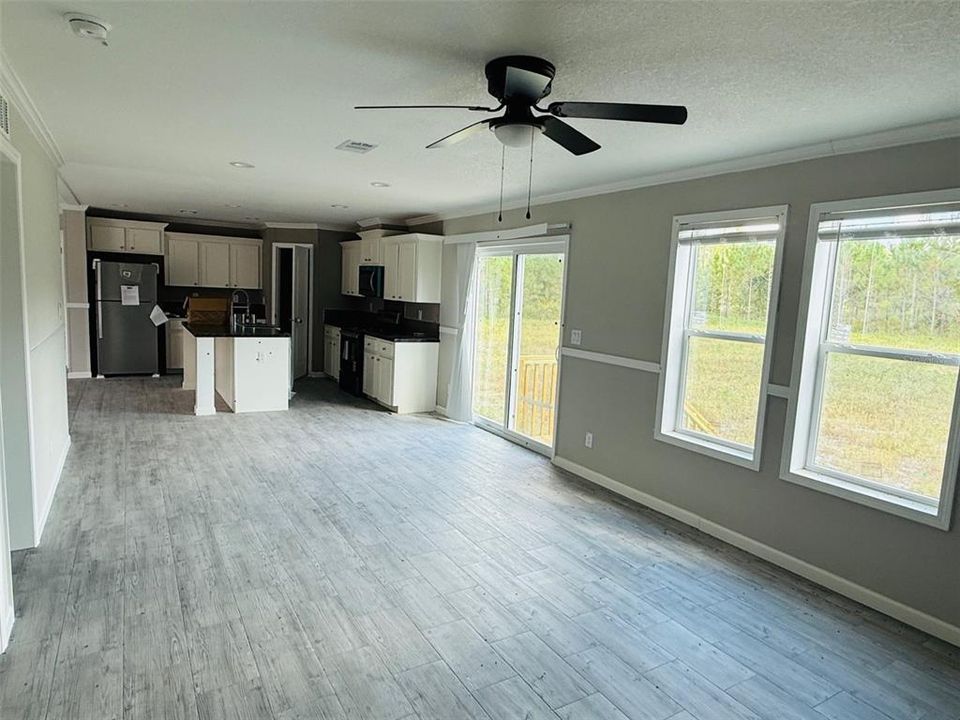 Active With Contract: $263,900 (4 beds, 2 baths, 1813 Square Feet)