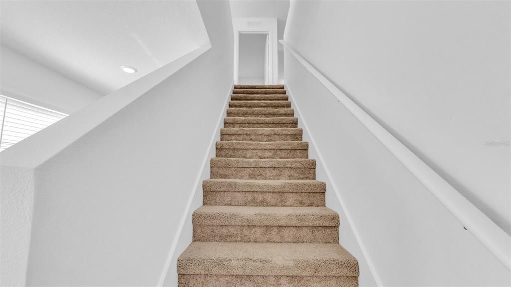 待售: $330,000 (4 贝兹, 2 浴室, 1831 平方英尺)