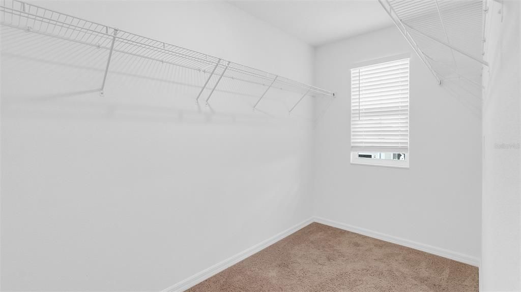 待售: $330,000 (4 贝兹, 2 浴室, 1831 平方英尺)