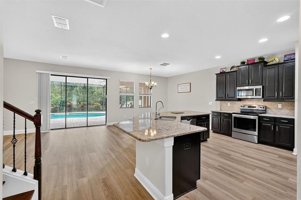 Active With Contract: $669,999 (4 beds, 3 baths, 3168 Square Feet)