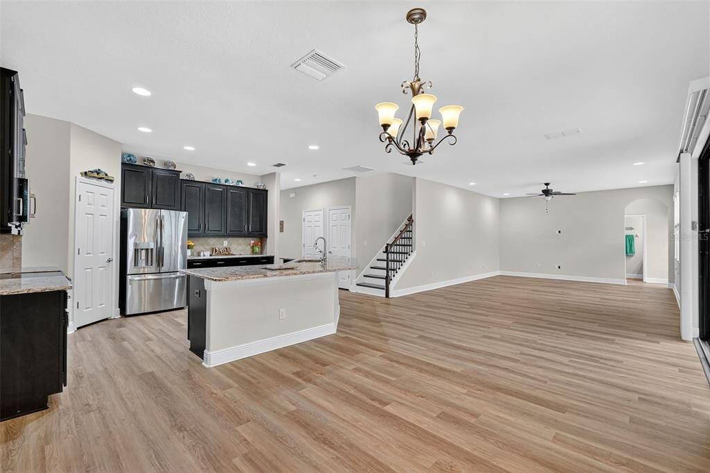 Active With Contract: $669,999 (4 beds, 3 baths, 3168 Square Feet)