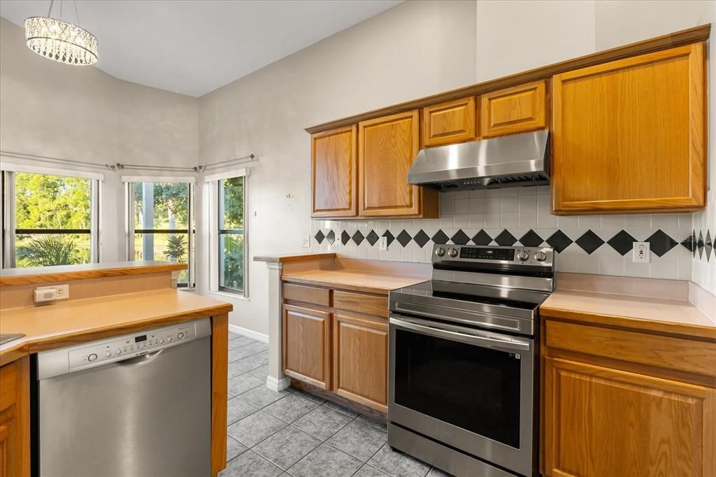 出租: $3,000 (4 贝兹, 2 浴室, 2250 平方英尺)