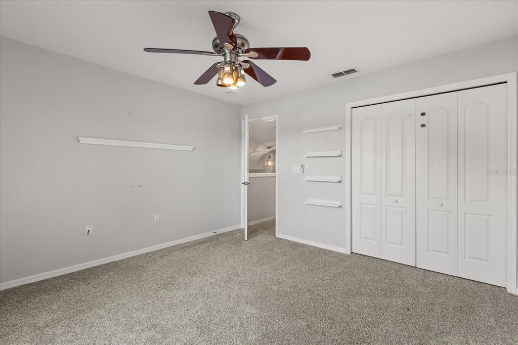 出租: $3,000 (4 贝兹, 2 浴室, 2250 平方英尺)