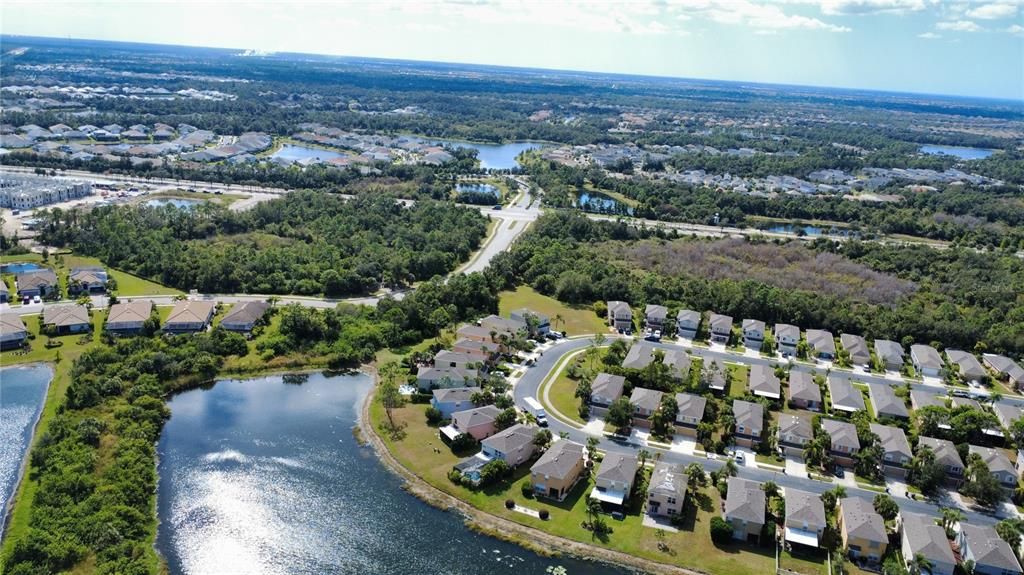 出租: $3,000 (3 贝兹, 2 浴室, 1302 平方英尺)