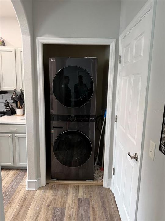 出租: $3,000 (3 贝兹, 2 浴室, 1302 平方英尺)