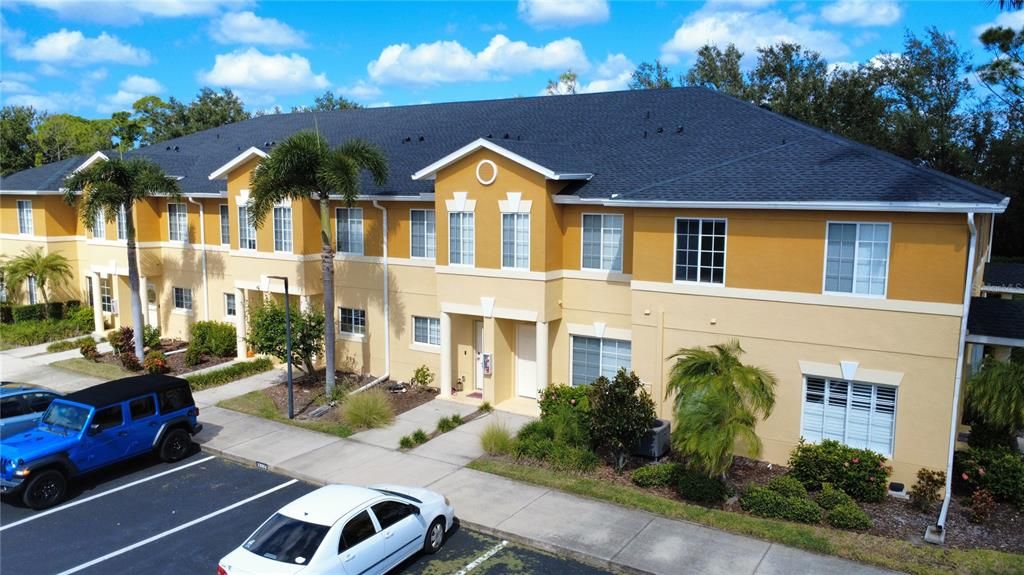 出租: $3,000 (3 贝兹, 2 浴室, 1302 平方英尺)