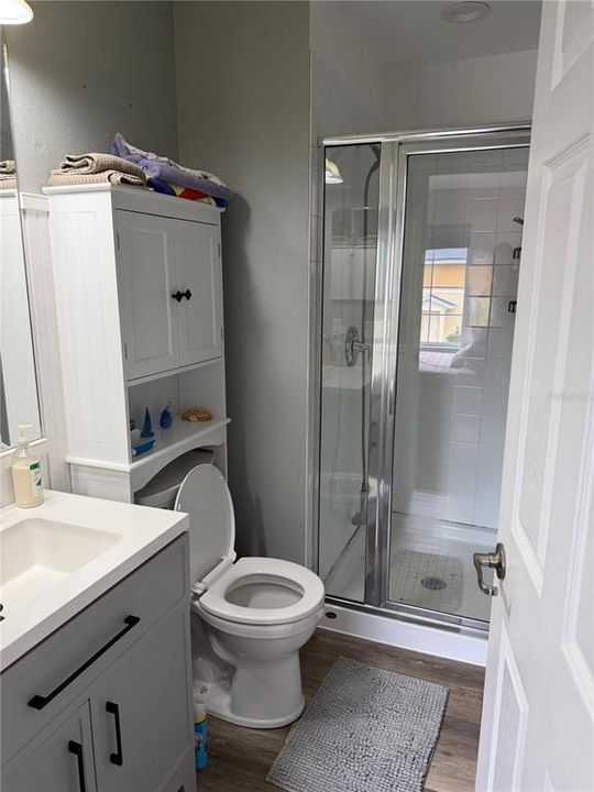 出租: $3,000 (3 贝兹, 2 浴室, 1302 平方英尺)