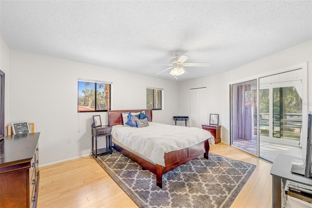 For Sale: $249,900 (3 beds, 2 baths, 1705 Square Feet)