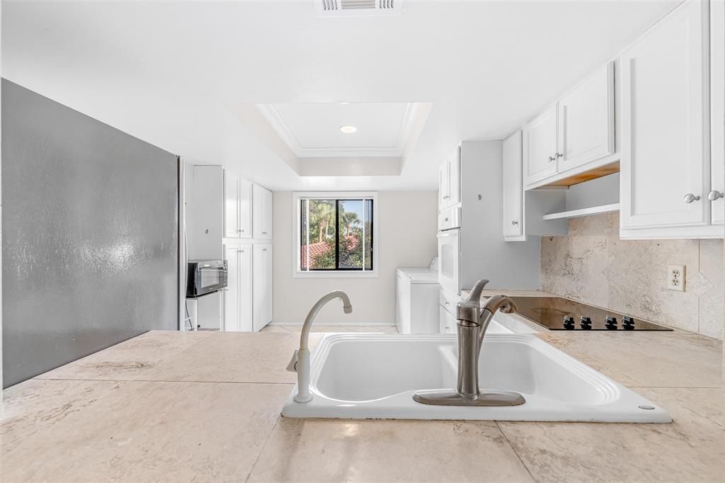 For Sale: $249,900 (3 beds, 2 baths, 1705 Square Feet)