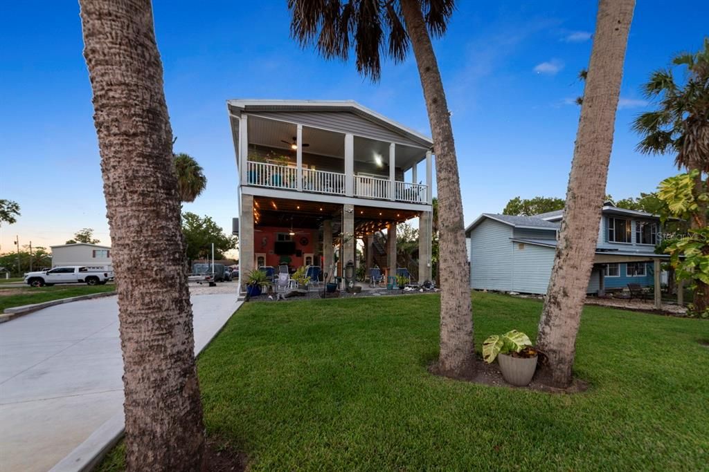 En Venta: $549,900 (3 camas, 2 baños, 1242 Pies cuadrados)