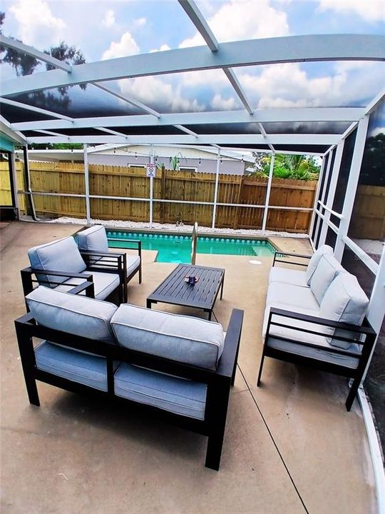 For Sale: $520,000 (5 beds, 3 baths, 2176 Square Feet)