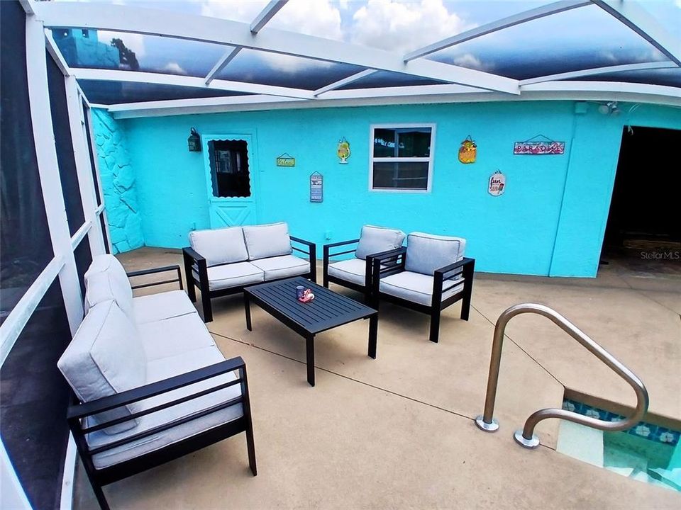 For Sale: $520,000 (5 beds, 3 baths, 2176 Square Feet)