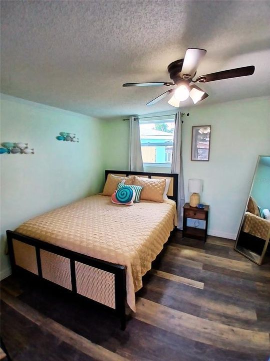 For Sale: $520,000 (5 beds, 3 baths, 2176 Square Feet)