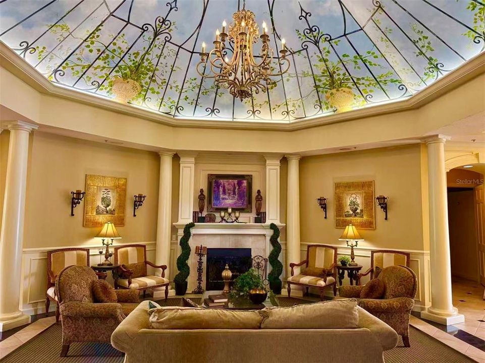 For Sale: $189,000 (1 beds, 1 baths, 782 Square Feet)