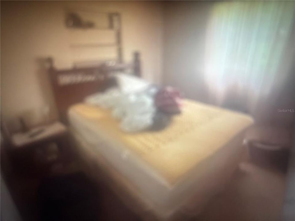 Activo con contrato: $285,000 (4 camas, 2 baños, 1880 Pies cuadrados)