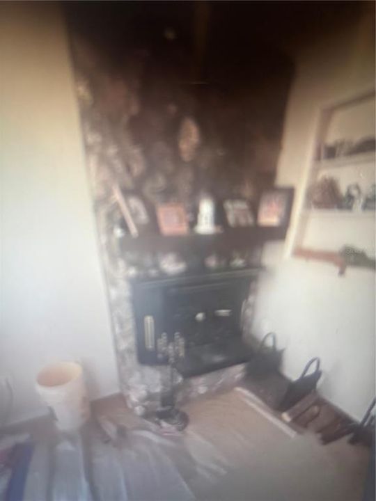 Activo con contrato: $285,000 (4 camas, 2 baños, 1880 Pies cuadrados)