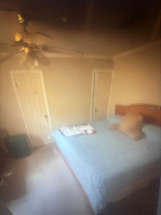 Activo con contrato: $285,000 (4 camas, 2 baños, 1880 Pies cuadrados)