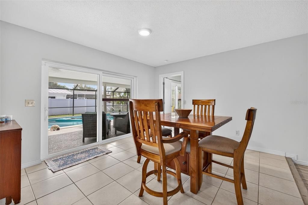 待售: $699,990 (4 贝兹, 3 浴室, 2226 平方英尺)