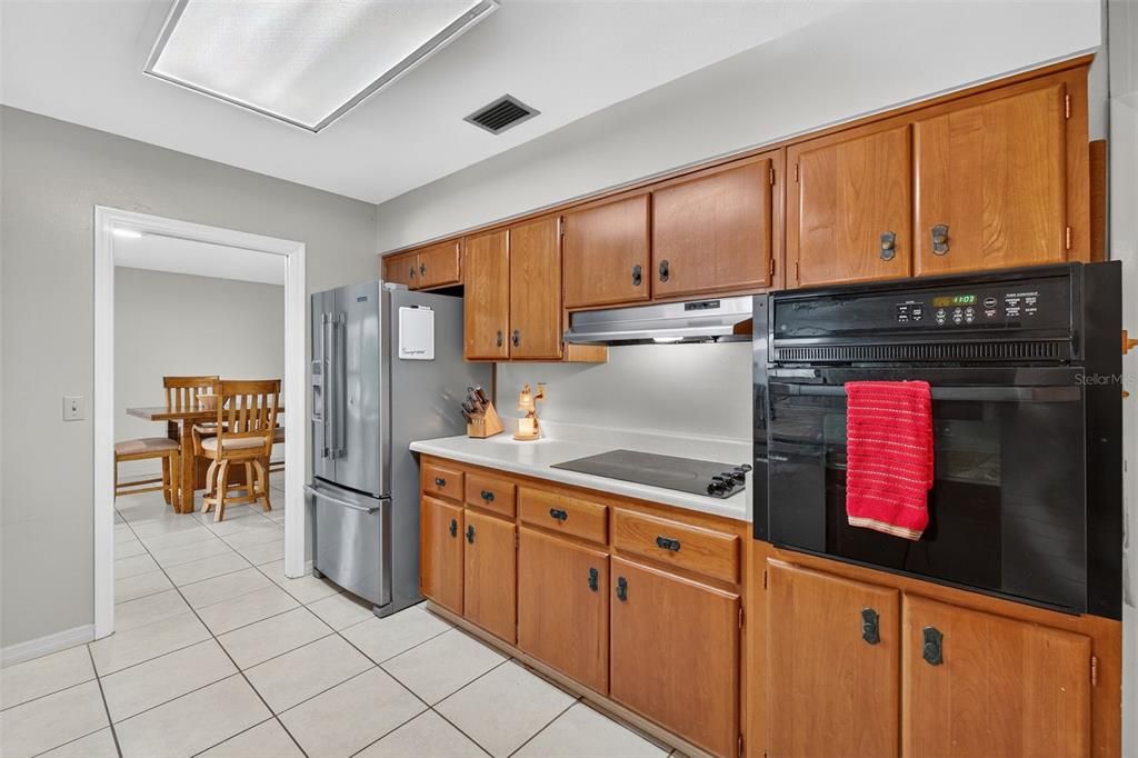 待售: $699,990 (4 贝兹, 3 浴室, 2226 平方英尺)