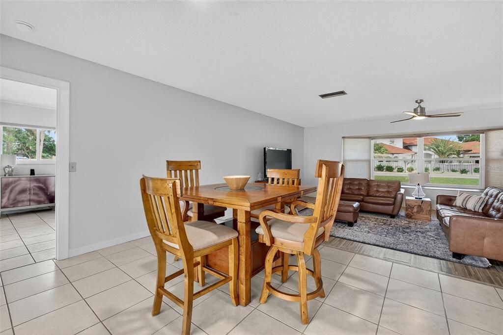 待售: $699,990 (4 贝兹, 3 浴室, 2226 平方英尺)