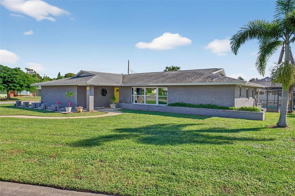 待售: $699,990 (4 贝兹, 3 浴室, 2226 平方英尺)