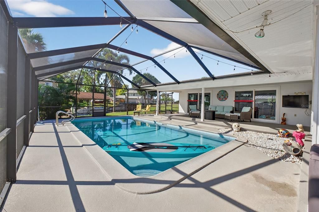 待售: $699,990 (4 贝兹, 3 浴室, 2226 平方英尺)