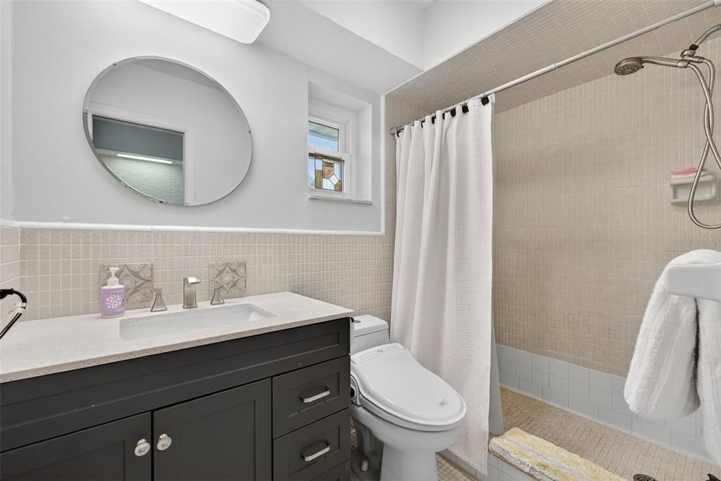 待售: $699,990 (4 贝兹, 3 浴室, 2226 平方英尺)