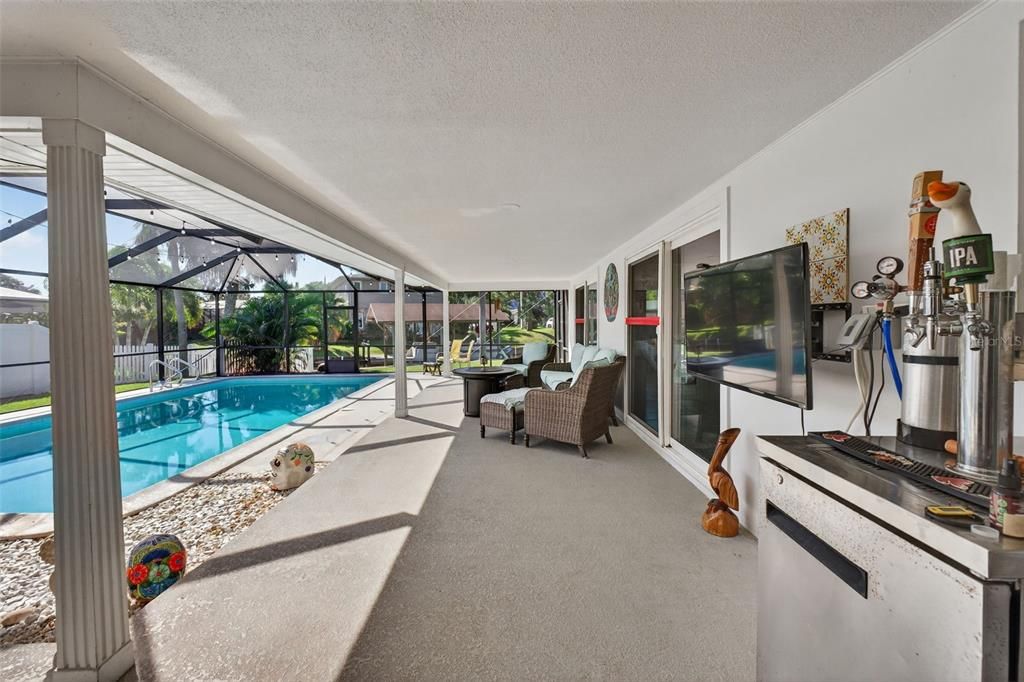 待售: $699,990 (4 贝兹, 3 浴室, 2226 平方英尺)