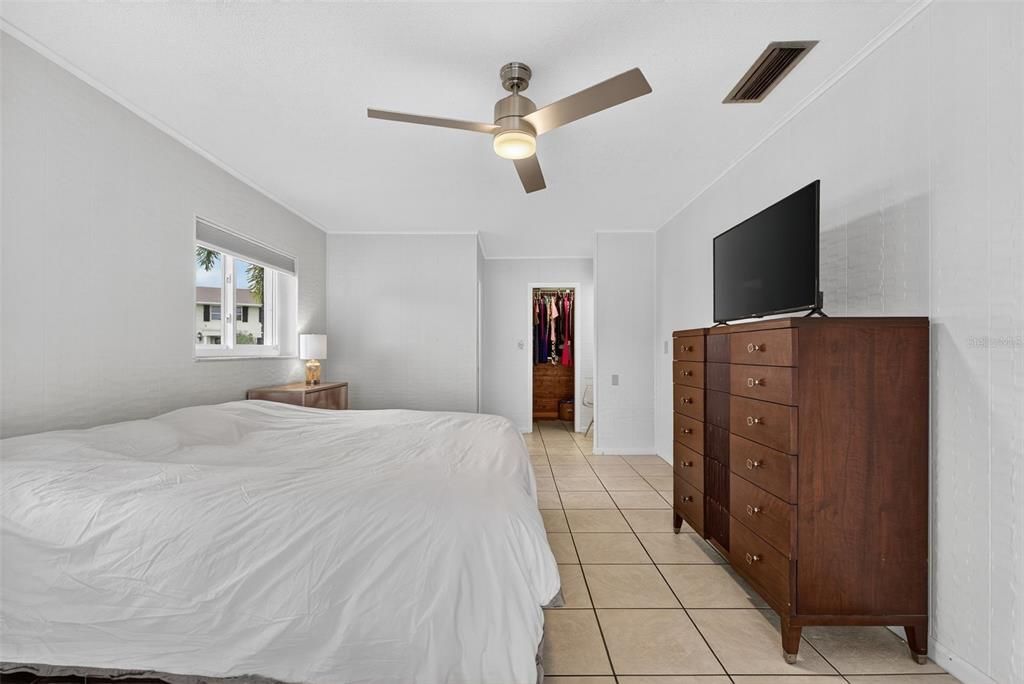 待售: $699,990 (4 贝兹, 3 浴室, 2226 平方英尺)