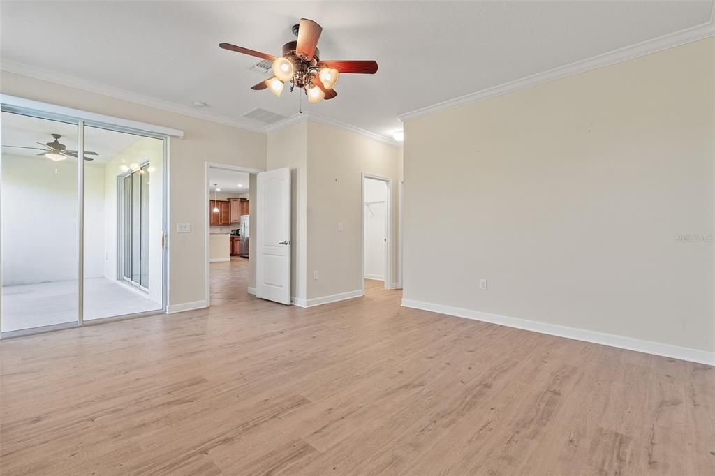 For Sale: $350,550 (3 beds, 3 baths, 2562 Square Feet)