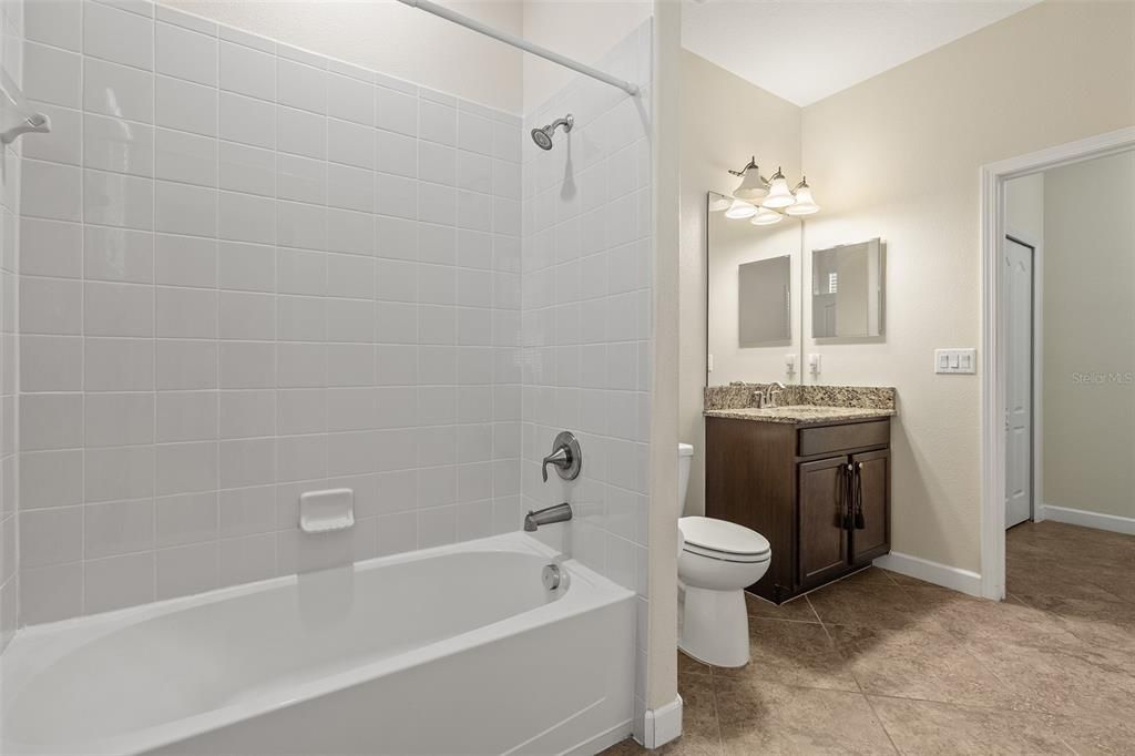 For Sale: $350,550 (3 beds, 3 baths, 2562 Square Feet)