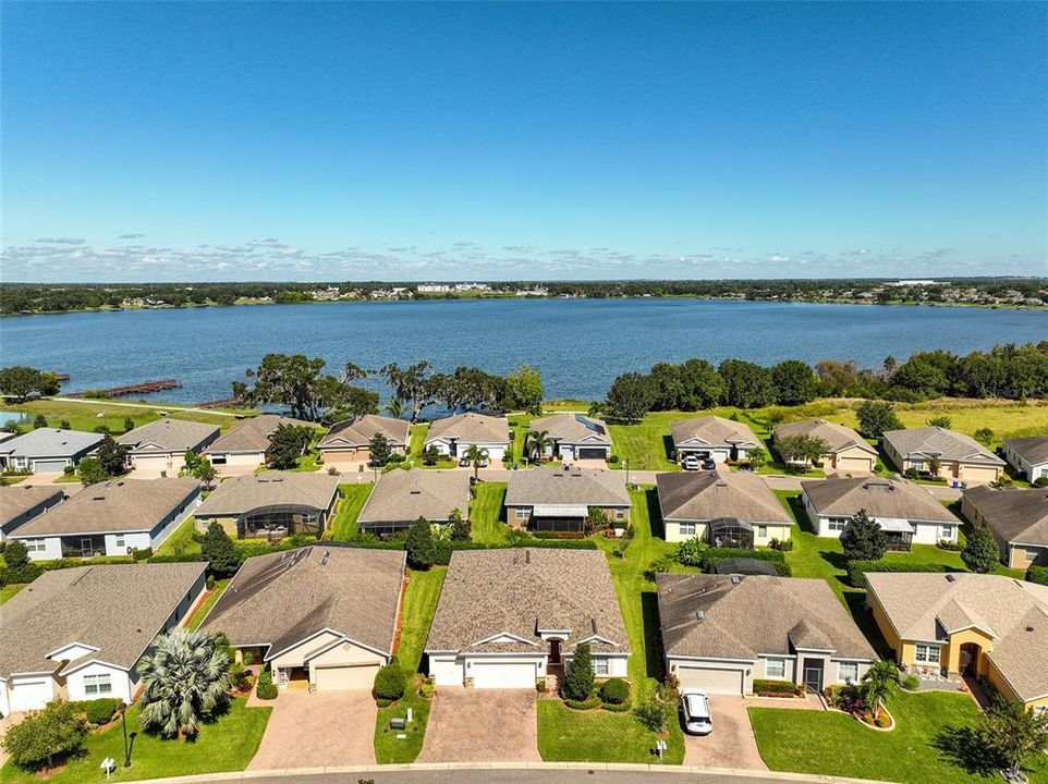 For Sale: $350,550 (3 beds, 3 baths, 2562 Square Feet)