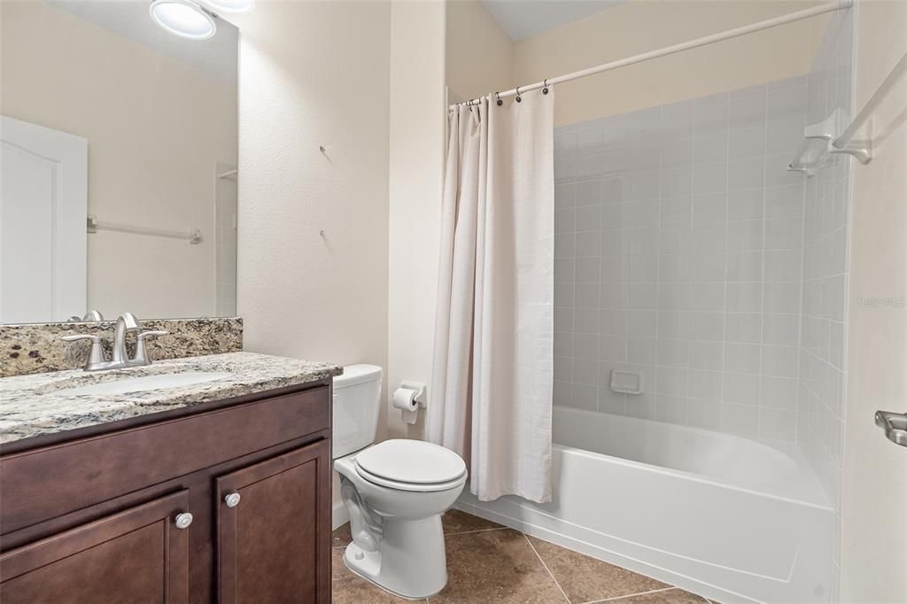 For Sale: $350,550 (3 beds, 3 baths, 2562 Square Feet)